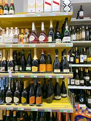 Sparkling wine prices Genoa, Italy